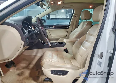 2012 Volkswagen Touareg V6 z USA, uszkodzony, nr VIN WVGEF9BP8CD010626